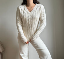 Upload image to gallery, Pull col V Lacoste maille tressée en laine - S