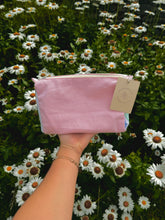 Upload image to gallery, Trousse upcyclée Ourson Jardinier