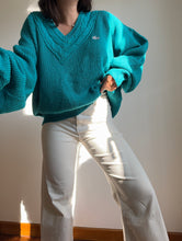Charger l'image dans la galerie, Pull col V Lacoste en grosse maille des années 80' - XL