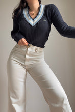 Charger l'image dans la galerie, Pull col V Lacoste à la maille tressée - S