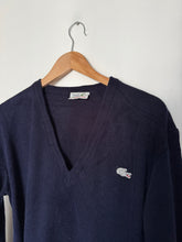 Upload image to gallery, Pull col V Lacoste bleu marine des années 80’ - M