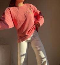 Charger l'image dans la galerie, Pull Lacoste broderie fleurs des années 80’ - L