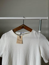 Charger l'image dans la galerie, T-shirt Lacoste léger - S