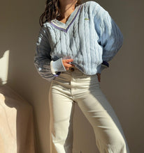Upload image to gallery, Pull col V Lacoste à la maille tressée des années 80' - XL