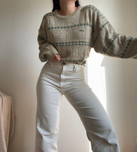 Charger l'image dans la galerie, Pull Lacoste en grosse maille fabriqué en France des années 80' - L