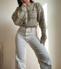 Charger l'image dans la galerie, Pull Lacoste en grosse maille fabriqué en France des années 80' - L