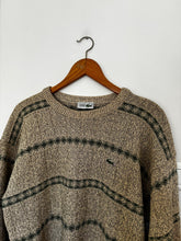 Charger l'image dans la galerie, Pull Lacoste en grosse maille fabriqué en France des années 80' - L