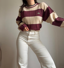Charger l'image dans la galerie, Pull Lacoste à rayures bordeaux fabriqué dans les années 90' - L