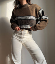 Upload image to gallery, Pull col cheminé Lacoste fabriqué dans les années 90's - L