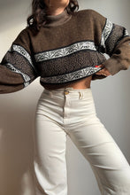 Upload image to gallery, Pull col cheminé Lacoste fabriqué dans les années 90's - L