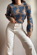 Charger l'image dans la galerie, Pull Lacoste fabriqué en France dans les années 80's - S