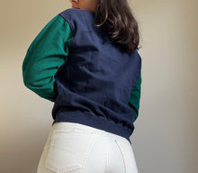 Charger l'image dans la galerie, Pull Lacoste brodé des années 80' fabriqué en France - XS
