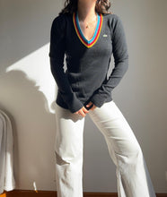 Charger l'image dans la galerie, Pull col V Lacoste en laine - S