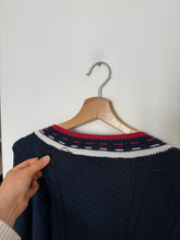 Charger l'image dans la galerie, Pull col V Lacoste en grosse maille - XL
