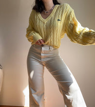 Charger l'image dans la galerie, Pull col V Lacoste maille tressée des années 80' - M