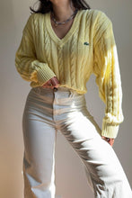 Charger l'image dans la galerie, Pull col V Lacoste maille tressée des années 80' - M