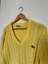 Charger l'image dans la galerie, Pull col V Lacoste maille tressée des années 80' - M