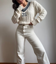 Charger l'image dans la galerie, Pull col V Ralph Lauren brodé collection emblématique cricket maille tressée - S