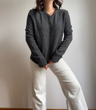 Charger l'image dans la galerie, Pull col V Ralph Lauren en laine d'agneau - M