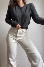 Charger l'image dans la galerie, Pull col V Ralph Lauren en laine d'agneau - M