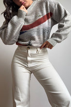 Upload image to gallery, Pull Lacoste brodé des années 80' fabriqué en France - L