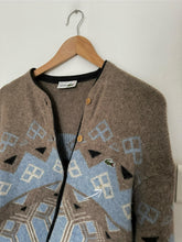 Upload image to gallery, Gilet Lacoste à motifs fabriqué en France des années 80 - M