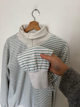 Charger l'image dans la galerie, Pull half zip Lacoste en tissu éponge fabriqué en France dans les années 80's - M