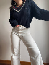 Charger l'image dans la galerie, Pull col V Lacoste à la maille tressée fabriqué en France des années 80' - L