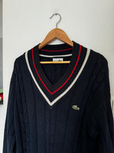 Charger l'image dans la galerie, Pull col V Lacoste à la maille tressée fabriqué en France des années 80' - L