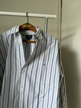 Upload image to gallery, Chemise Eden Park à rayures - L

