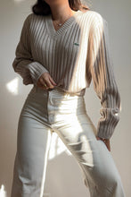 Charger l&#39;image dans la galerie, Pull col V Lacoste en grosse maille côtelée - L
