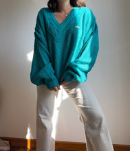 Charger l&#39;image dans la galerie, Pull col V Lacoste en grosse maille des années 80&#39; - XL
