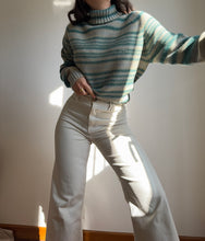 Charger l&#39;image dans la galerie, Pull col roulé Lacoste à rayures - L
