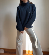 Charger l&#39;image dans la galerie, Pull col roulé Lacoste en grosse maille côtelée - M
