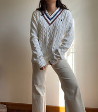 Charger l&#39;image dans la galerie, Pull col V Ralph Lauren en grosse maille tressée - S
