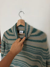 Charger l&#39;image dans la galerie, Pull col roulé Lacoste à rayures - L
