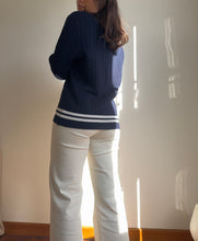 Charger l&#39;image dans la galerie, Pull col V fabriqué en France dans les années 80&#39;s - M
