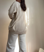 Charger l&#39;image dans la galerie, Pull col V en grosse maille fabriqué en France dans les années 80&#39;s - XL
