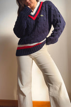 Charger l&#39;image dans la galerie, Pull col V Lacoste collection &quot;Izod&quot; des années 70&#39; - M
