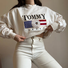 Upload image to gallery, Sweat Tommy Hilfiger brodé - S
