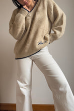 Upload image to gallery, Pull col V Levi’s en grosse maille en laine - L
