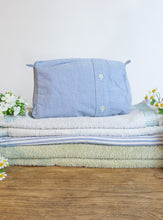 Charger l'image dans la galerie, La Maxi trousse Chemise upcyclée
