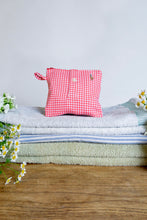 Charger l'image dans la galerie, Trousse Polo vichy upcyclée
