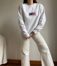 Upload image to gallery, Sweat Tommy Hilfiger brodé collection Tommy Jeans - S
