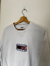 Upload image to gallery, Sweat Tommy Hilfiger brodé collection Tommy Jeans - S
