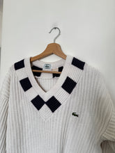 Upload image to gallery, Pull col V Lacoste en coton des années 70&#39; - M
