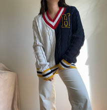 Upload image to gallery, Pull col V Tommy Hilfiger university - L
