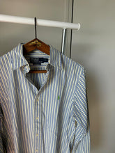 Upload image to gallery, Chemise Ralph Lauren à rayures - S
