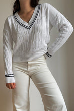 Upload image to gallery, Pull col V Lacoste maille tressée - M
