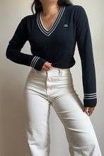 Upload image to gallery, Pull col V Lacoste en coton - S
